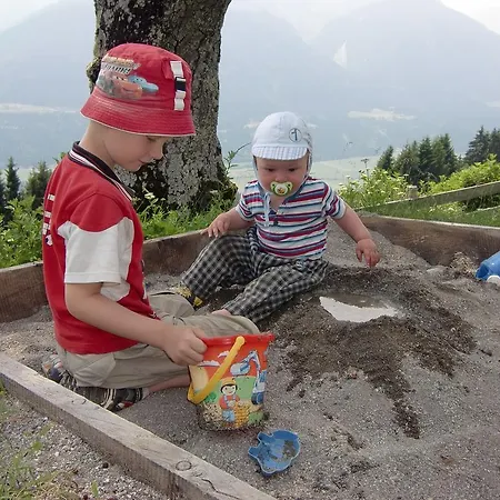 Hauserhof Am Goldberg アパート *